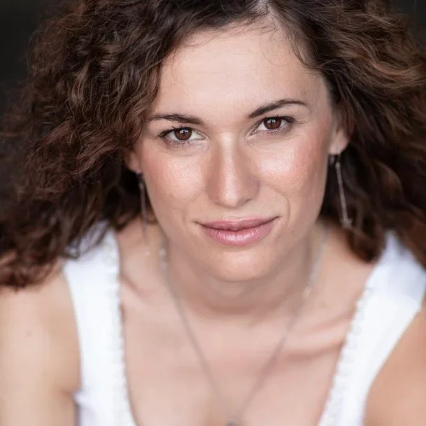 Ritratto di Ilaria Buonaiuto